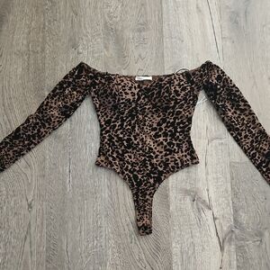 Leopard Print Off-Shoulder Bodysuit